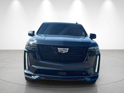 Used 2023 Cadillac Escalade V AWD/4WD image 8