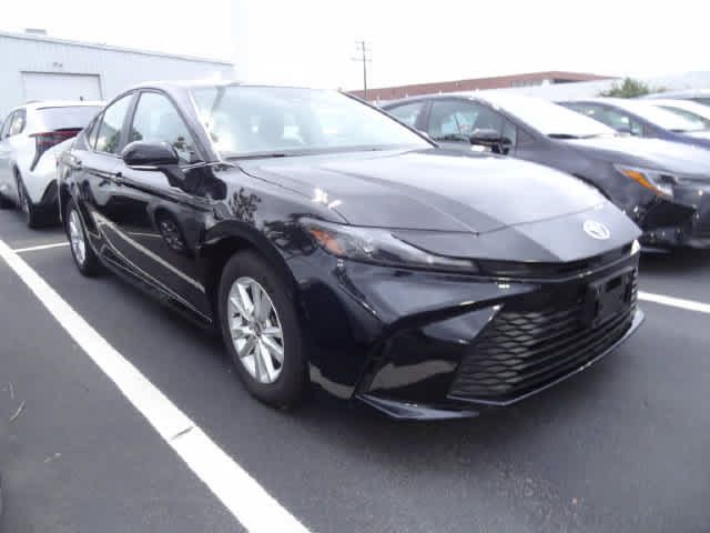 Used 2025 Toyota Camry LE FWD image 3