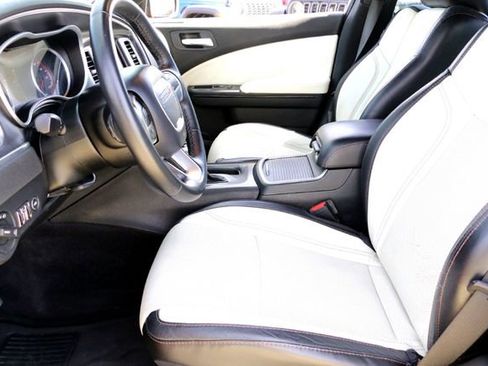 Used 2018 Dodge Charger SXT Plus w/ Quick Order Package 29J image 10