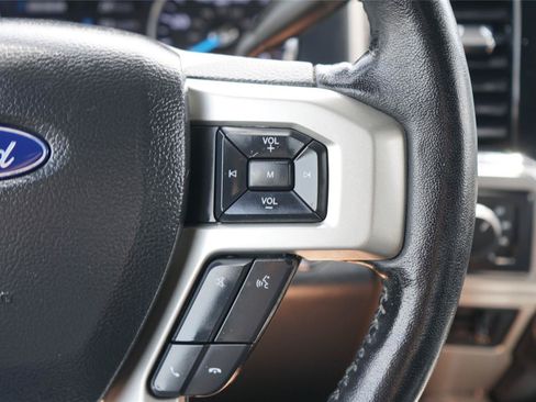 Used 2022 Ford F250 Lariat w/ Lariat Ultimate Package AWD/4WD image 16