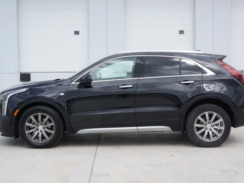 Used 2020 Cadillac XT4 Premium Luxury w/ Cold Weather Package image 6