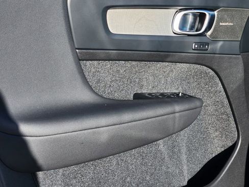 New 2026 Volvo XC40 B5 Ultra w/ Climate Package image 9