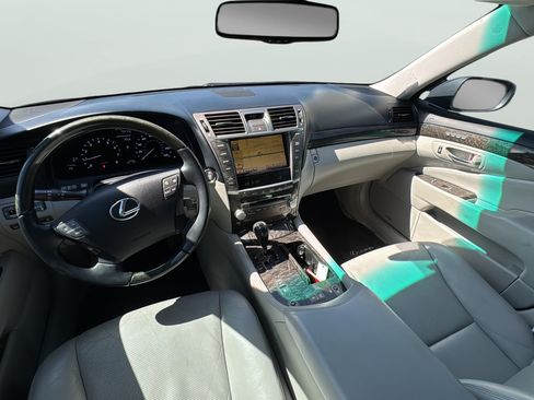 Used 2012 Lexus LS 460 w/ Comfort Pkg RWD image 15