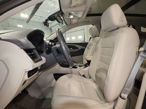 Used 2022 GMC Terrain Denali w/ Denali Premium Package AWD/4WD image 22