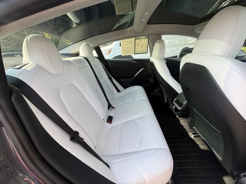 Used 2023 Tesla Model 3 Standard Range RWD image 31
