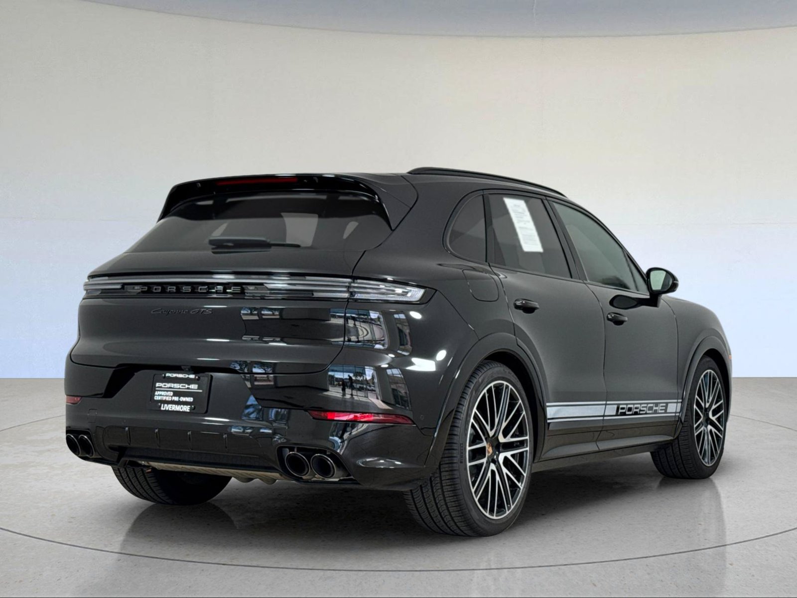 Certified 2026 Porsche Cayenne GTS AWD/4WD image 8