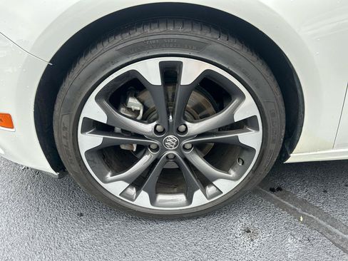 Used 2019 Buick Cascada Premium FWD image 9