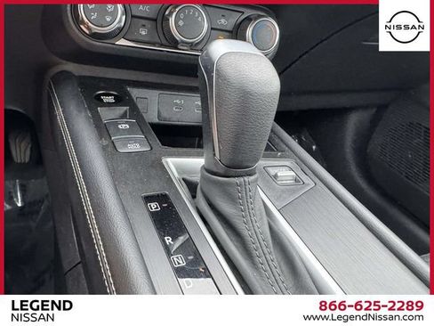 Certified 2025 Nissan Kicks SV AWD/4WD image 27