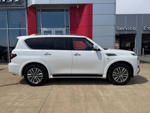 Used 2022 Nissan Armada SL AWD/4WD image 3