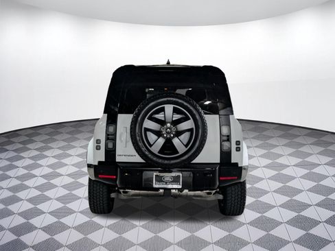 New 2026 Land Rover Defender 110 X-Dynamic SE AWD/4WD image 4