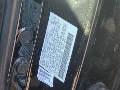 Used 2022 Honda Pilot TrailSport image 38