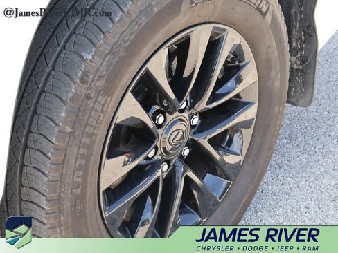 Used 2023 Lexus GX 460 Premium w/ Premium Package AWD/4WD image 39