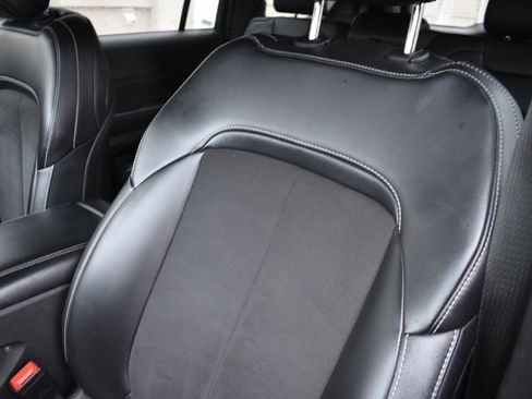 Used 2024 Jeep Grand Cherokee L Altitude image 9