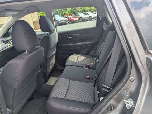 Used 2018 Nissan Rogue S AWD/4WD image 9