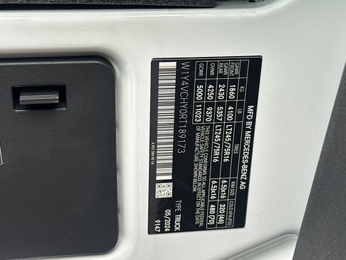 New 2024 Mercedes-Benz eSprinter 170 Cargo image 28