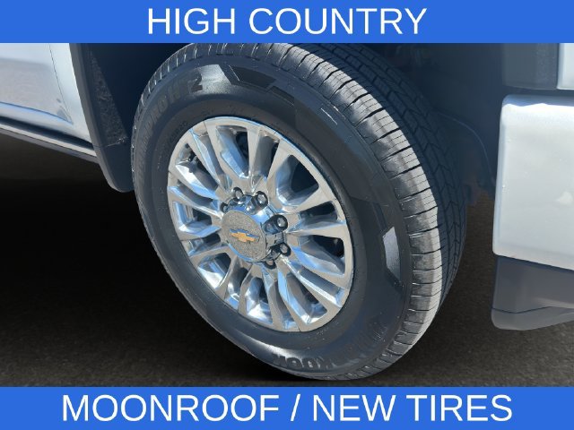 Used 2022 Chevrolet Silverado 3500 High Country w/ Safety Package II AWD/4WD image 23