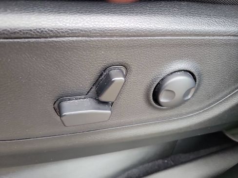Used 2025 RAM 1500 Big Horn AWD/4WD image 23