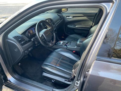 Used 2016 Chrysler 300 S w/ 300S Premium Group image 12
