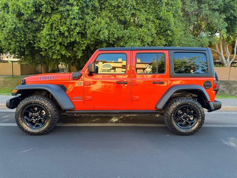 Used 2023 Jeep Wrangler Unlimited w/ Cold Weather Group AWD/4WD image 2