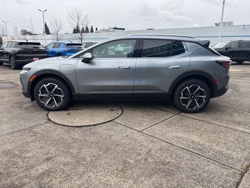 New 2026 Chevrolet Equinox EV LT image 5