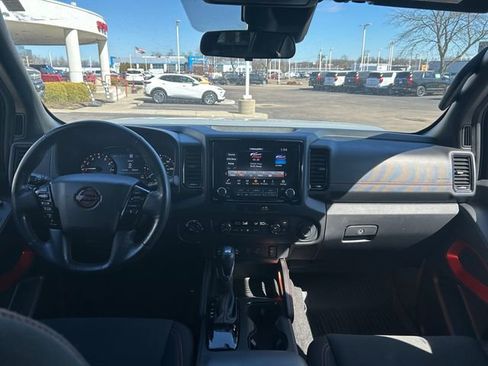Used 2023 Nissan Frontier PRO-4X w/ Pro Convenience Package image 11