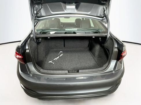 Used 2024 Volkswagen Jetta SE FWD image 24