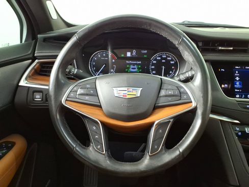 Certified 2024 Cadillac XT5 Premium Luxury FWD image 16