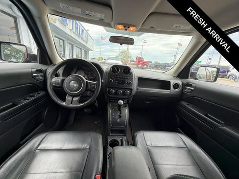 Used 2015 Jeep Patriot High Altitude AWD/4WD image 5
