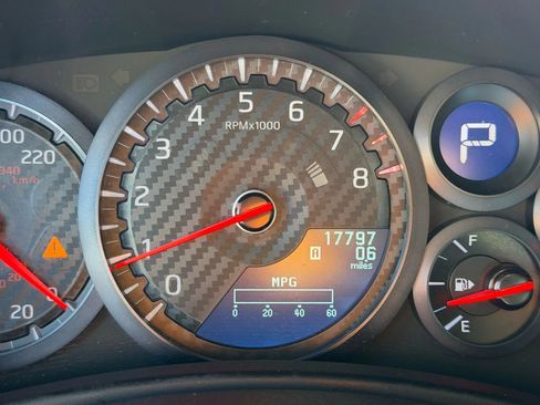 Used 2019 Nissan GT-R Premium w/ Premium Interior Package image 26