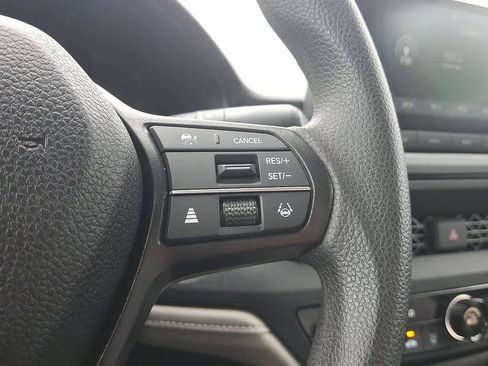 Certified 2025 Honda Accord LX image 18