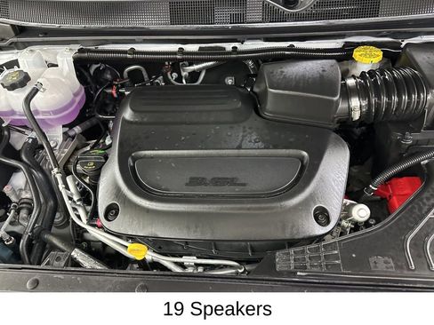 Used 2026 Chrysler Pacifica Pinnacle image 17