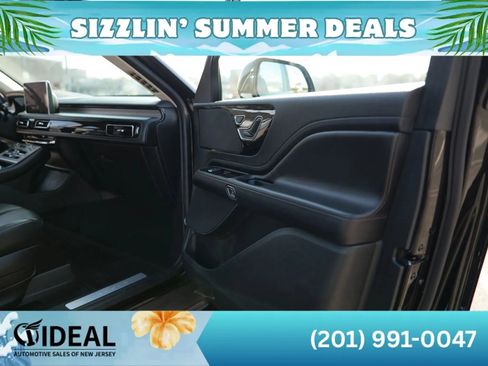 Used 2023 Lincoln Aviator AWD image 30