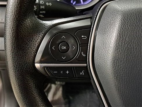 Used 2022 Toyota Camry LE image 24