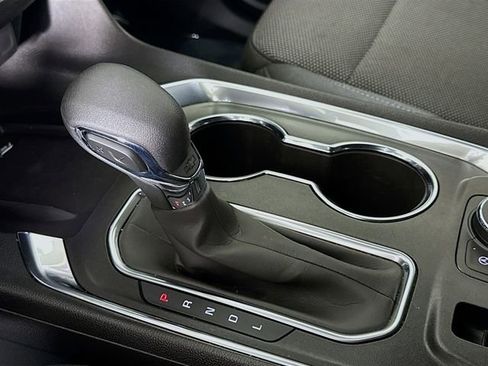 Used 2023 Chevrolet Traverse LT image 18