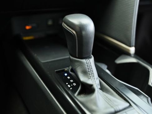 Used 2025 Toyota Camry SE FWD image 39
