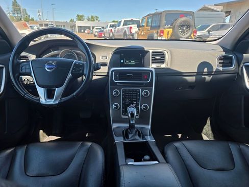 Used 2015 Volvo V60 T5 Premier FWD image 5