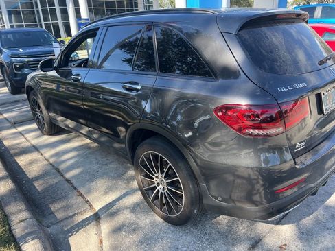 Used 2021 Mercedes-Benz GLC 300 image 3