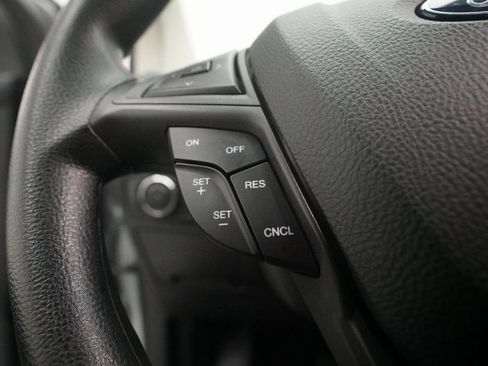 Used 2022 Ford Edge SE w/ Black Appearance Package image 19