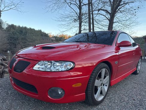 Used 2005 Pontiac GTO image 1