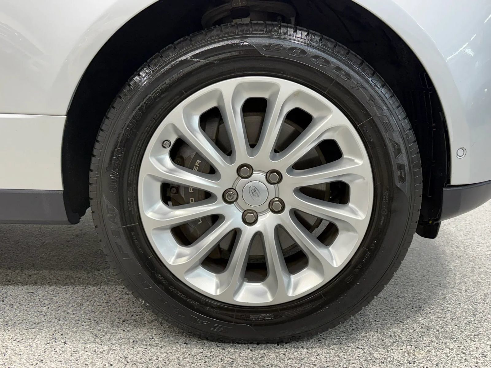 Used 2019 Land Rover Range Rover HSE AWD/4WD image 46