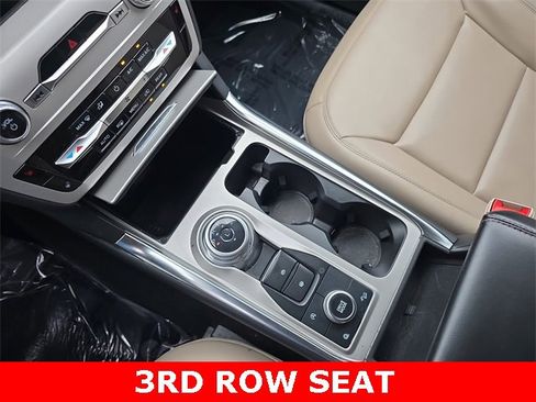 Used 2023 Ford Explorer XLT w/ Equipment Group 202A image 23