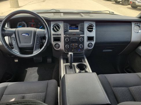 Used 2017 Ford Expedition XLT AWD/4WD image 9