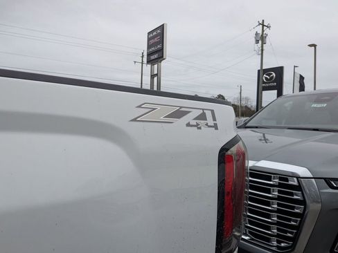 Used 2017 GMC Sierra 1500 SLT image 6