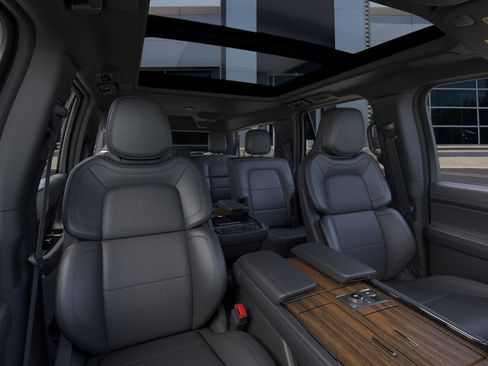 New 2023 Lincoln Navigator L Reserve AWD/4WD image 10