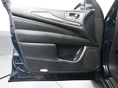 Used 2020 INFINITI QX60 Luxe w/ Essential Package FWD image 19