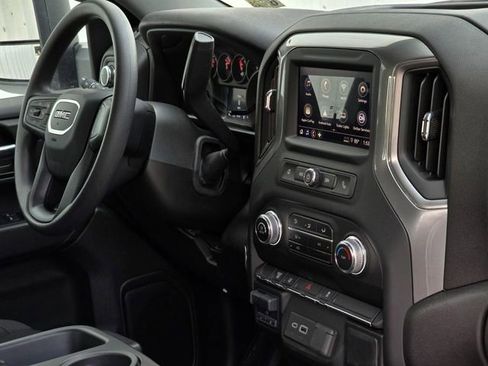 Used 2024 GMC Sierra 2500 Pro image 11