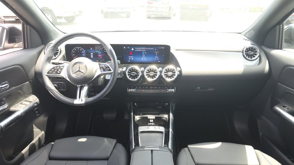 Certified 2025 Mercedes-Benz GLA 250 image 24