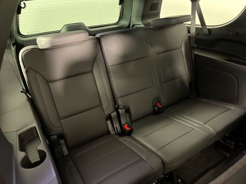 New 2026 Chevrolet Suburban High Country AWD/4WD image 15