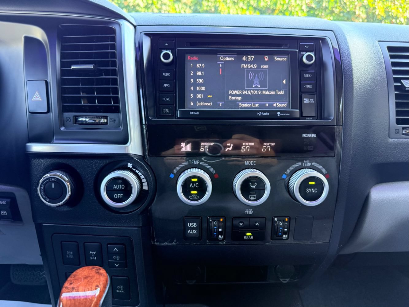 Used 2018 Toyota Sequoia Platinum w/ Carpet Mat Package AWD/4WD image 17