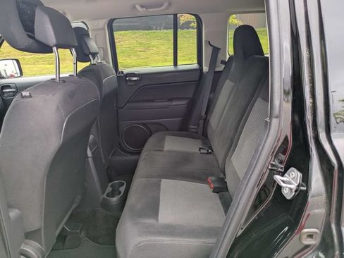 Used 2015 Jeep Patriot Sport w/ Power Value Group FWD image 14